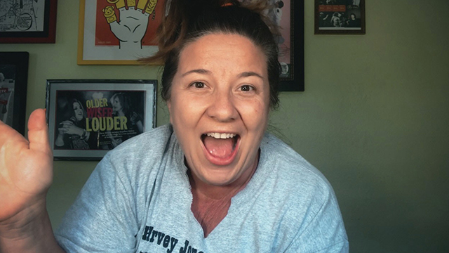 Performer Sarah Rudinoff sings a selfie on Explore Videos Page Performer Sarah Rudinoff sings a selfie