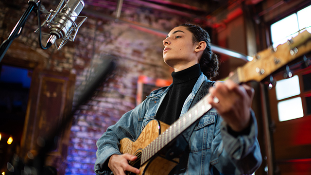 Benicio Bryant performs “Who I Am” on Explore Videos Page Benicio Bryant performs “Who I Am”