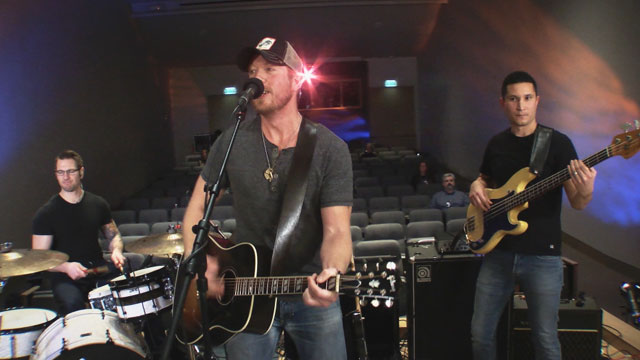 Aaron Crawford performs 'Modern Day American Dream' Art Zone: Aaron Crawford performs 'Modern Day American Dream'