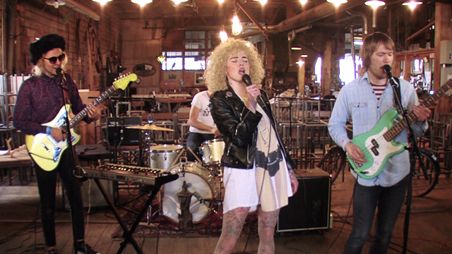 Gazebos performs 'I Don't Wanna Be Here' Art Zone: Gazebos performs 'I Don't Wanna Be Here'