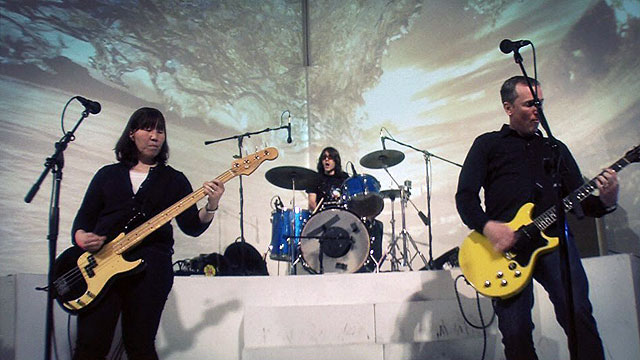 The Statics perform 'Don't Mess With Us' Art Zone: The Statics perform 'Don't Mess With Us'