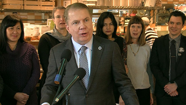 Mayor Murray marks milestone for Seattle’s minimum wage