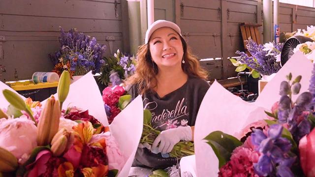 Hmong farmers bring flower power — and smiles — to Pike Place Market Hmong florists